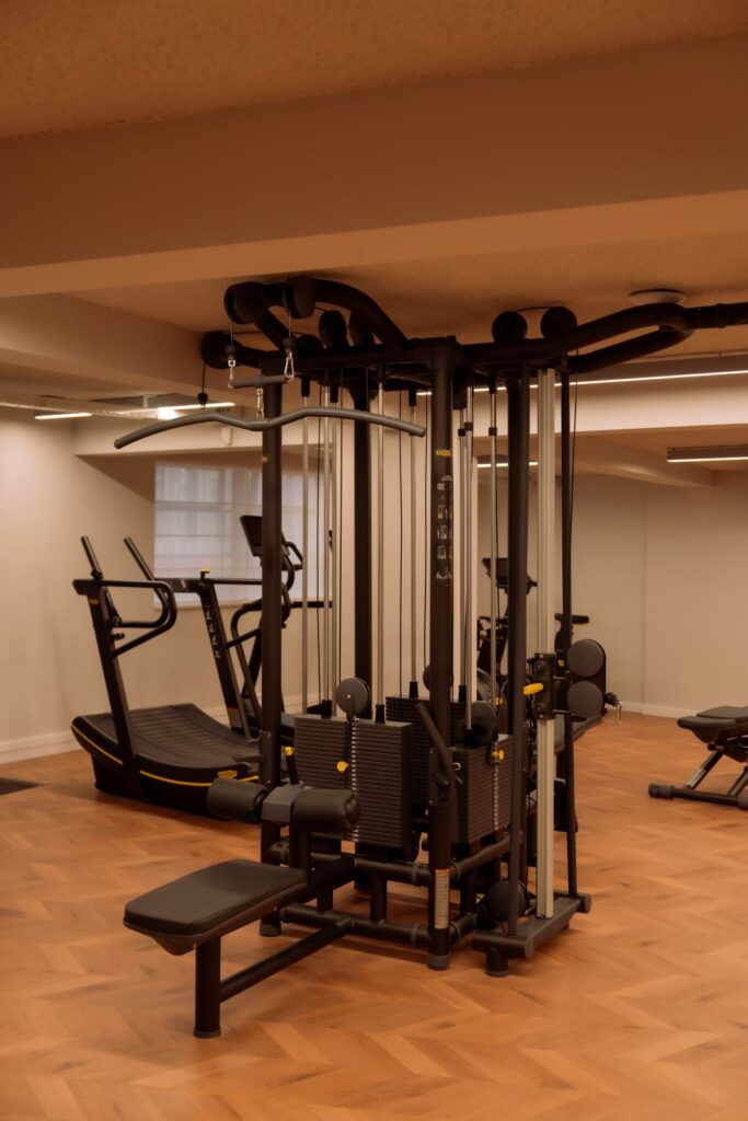 Einrichtungen & Dienstleistungen - Fitnessstudio im De Plesman