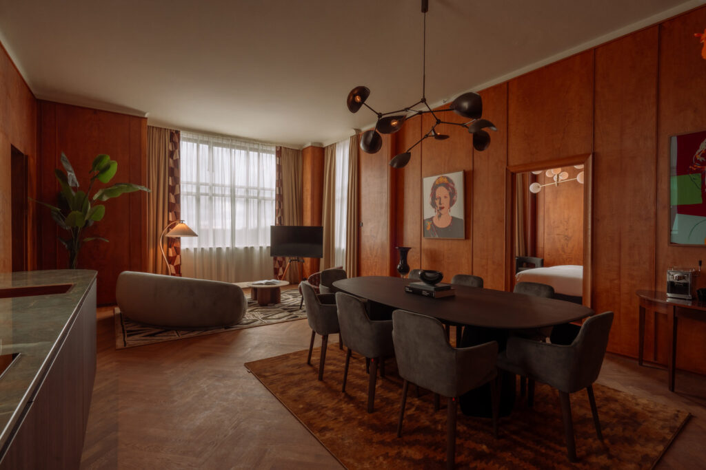 Plesman Suite